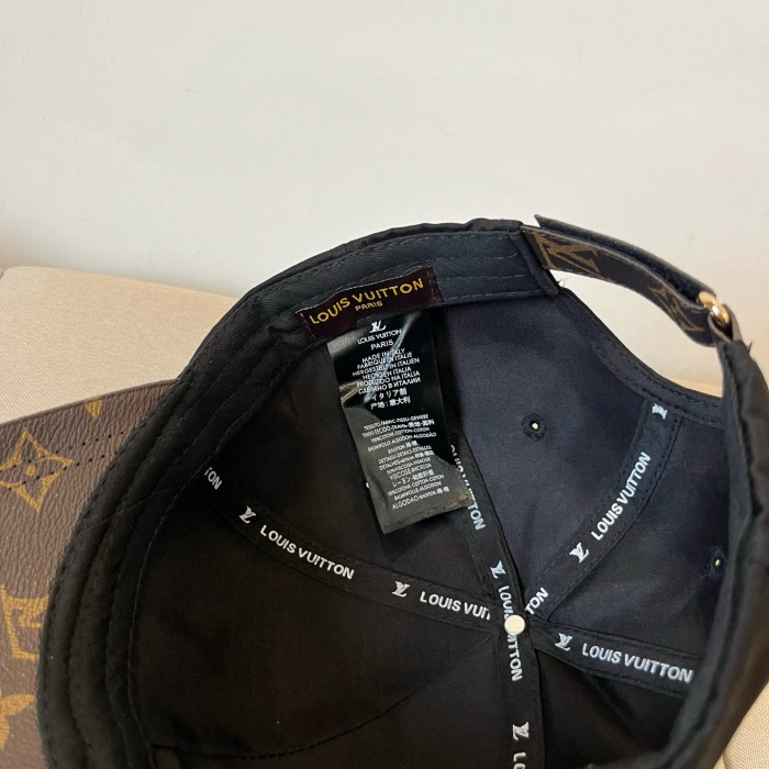 L*ouis V*uitton  Hats Top XX20250411-3