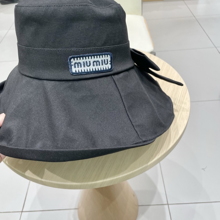 M*iuMiu  Hats Top XX20250411-17