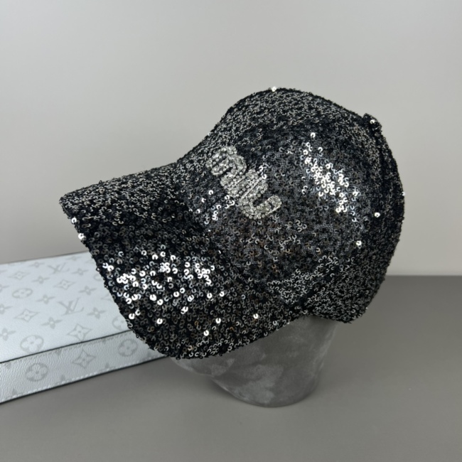M*iuMiu  Hats Top XX20250411-40