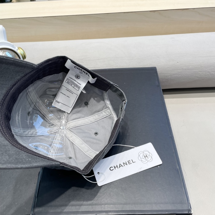 C*hanel  Hats Top XX20250413-51