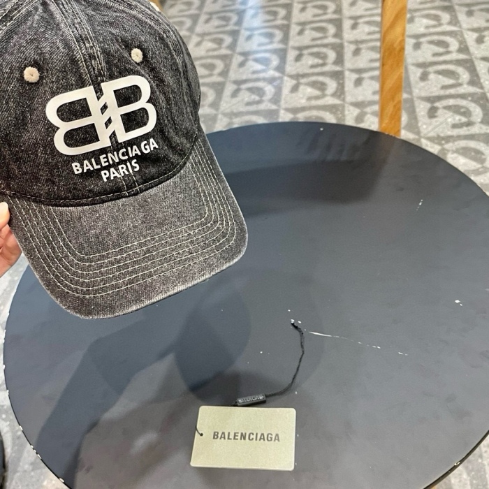 B*alenciaga  Hats Top XX20250413-56