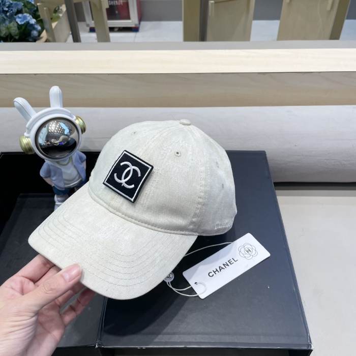 C*hanel  Hats Top XX20250413-51
