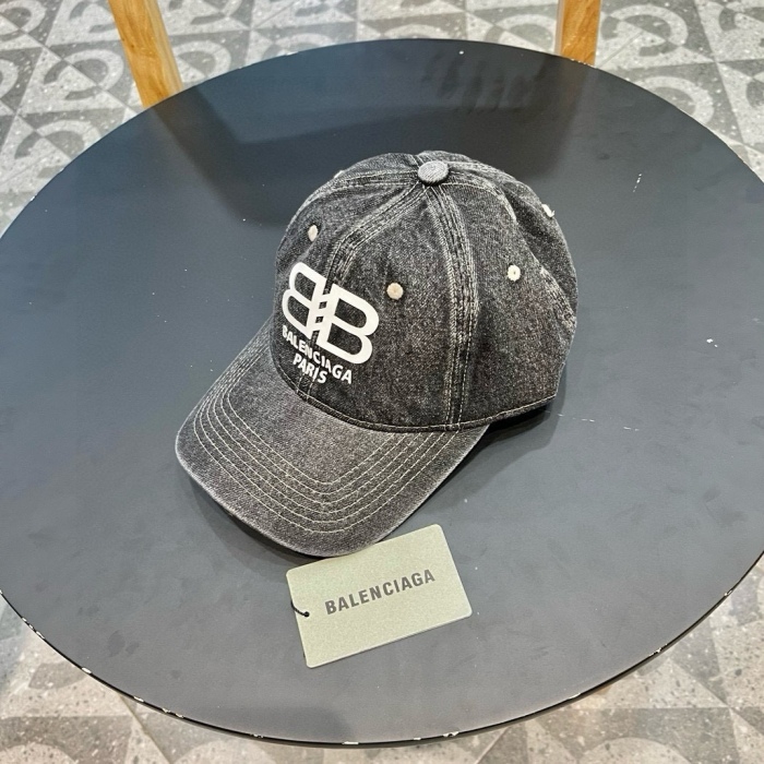 B*alenciaga  Hats Top XX20250413-56