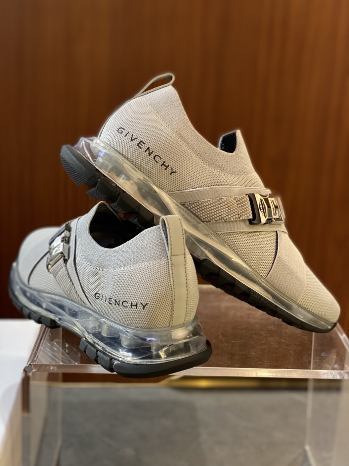 Givenchy  Top  Sneaker Low RR 20250415-146