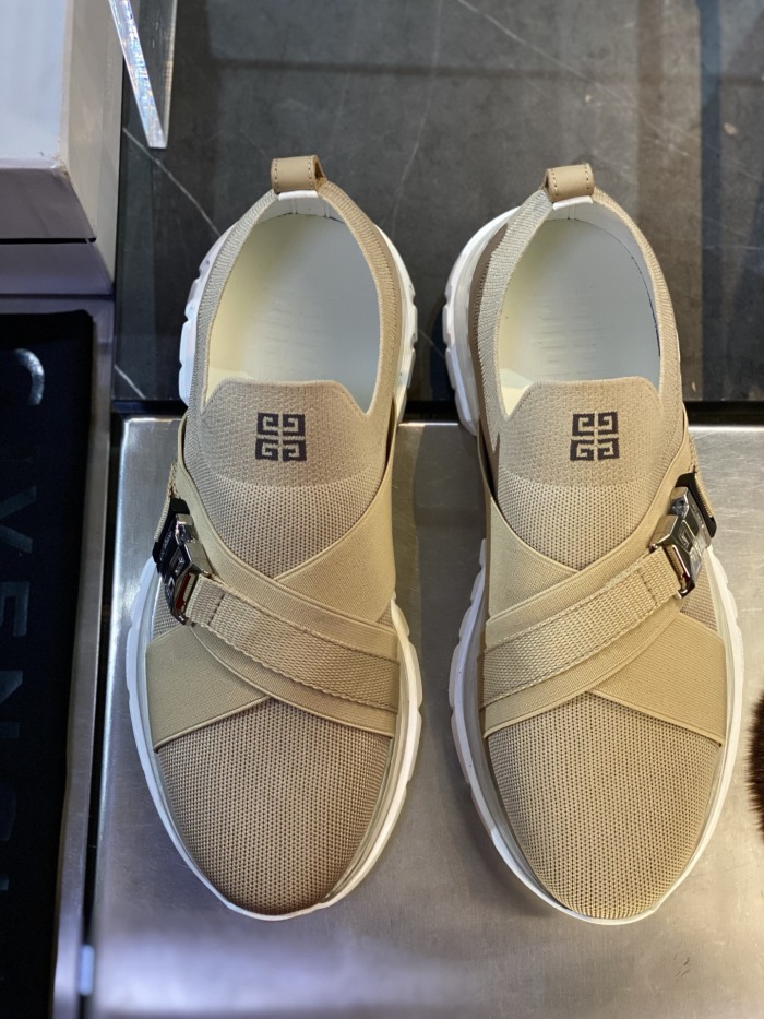 Givenchy  Top  Sneaker Low RR 20250415-146