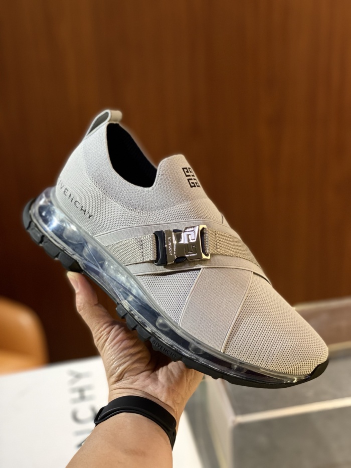 Givenchy  Top  Sneaker Low RR 20250415-146