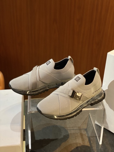 Givenchy  Top  Sneaker Low RR 20250415-146