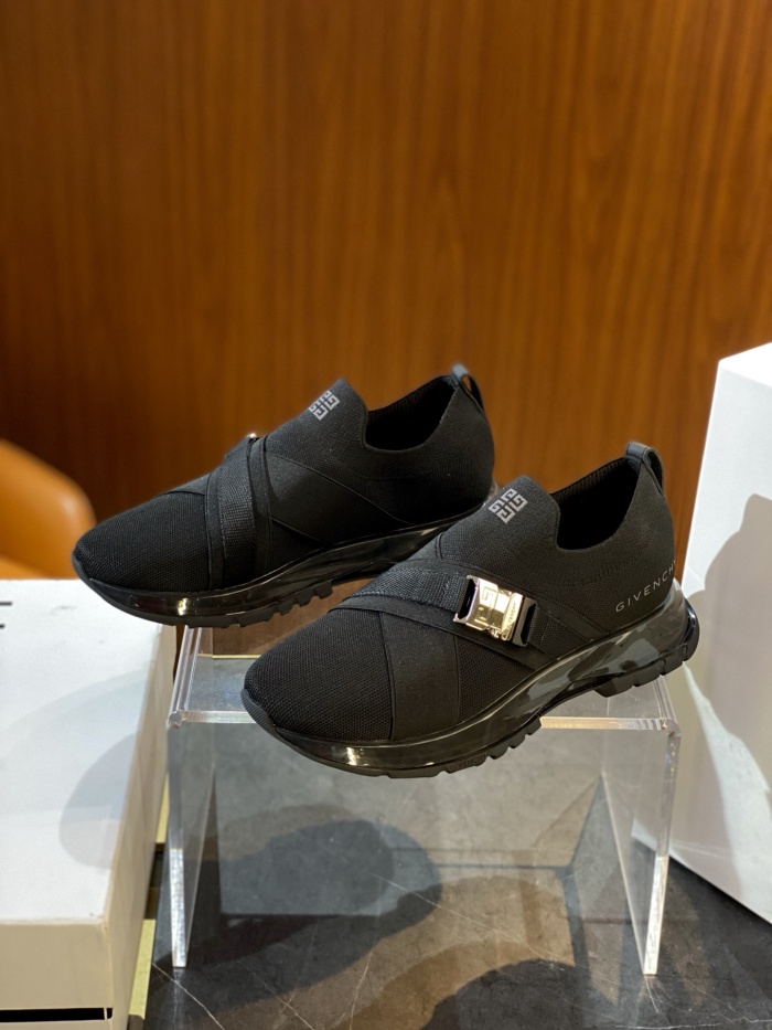 Givenchy  Top  Sneaker Low RR 20250415-146
