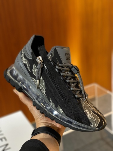 G*ivenchy Top Sneaker Low RR 20250416-137