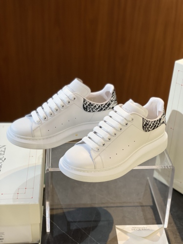 A*lexander M*cQueen Top  Sneaker Low RR 20250416-45