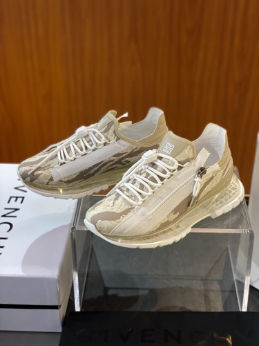 G*ivenchy Top Sneaker Low RR 20250416-136
