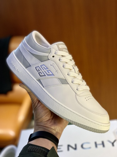 G*ivenchy Top Sneaker Low RR 20250416-63