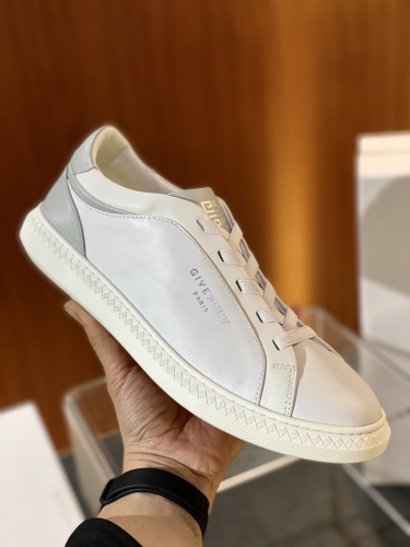 G*ivenchy Top Sneaker Low RR 20250416-132