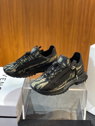 G*ivenchy Top Sneaker Low RR 20250416-138