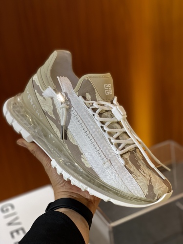 G*ivenchy Top Sneaker Low RR 20250416-136
