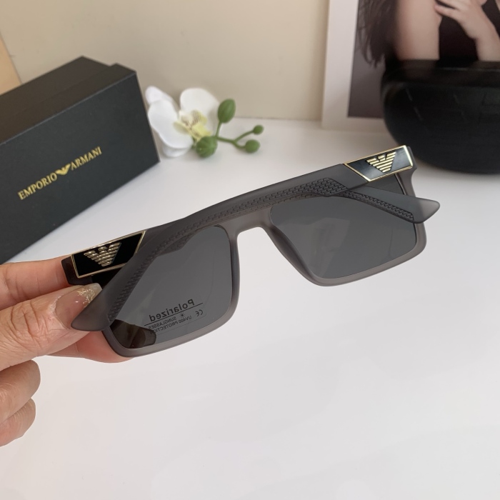 E*mporioA*rmani Glasses Top XX 20250422-35