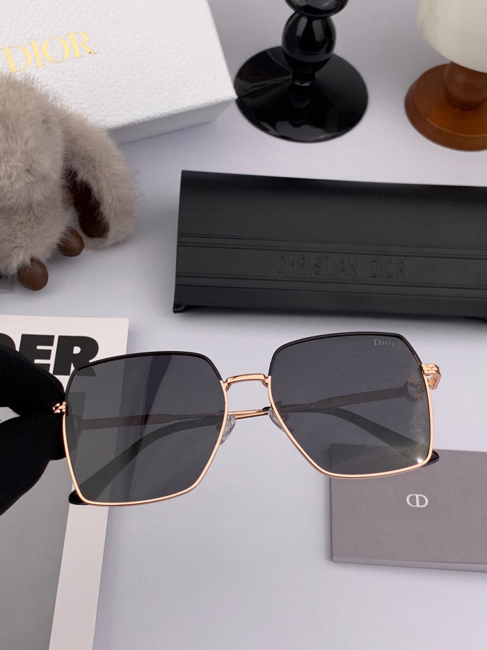 D*ior Glasses Top XX 20250427-75