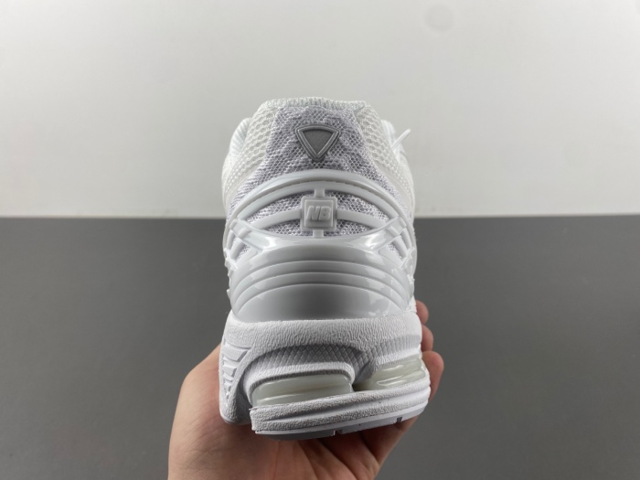 New Balance 1906W White Silver Metallic U1906WFC