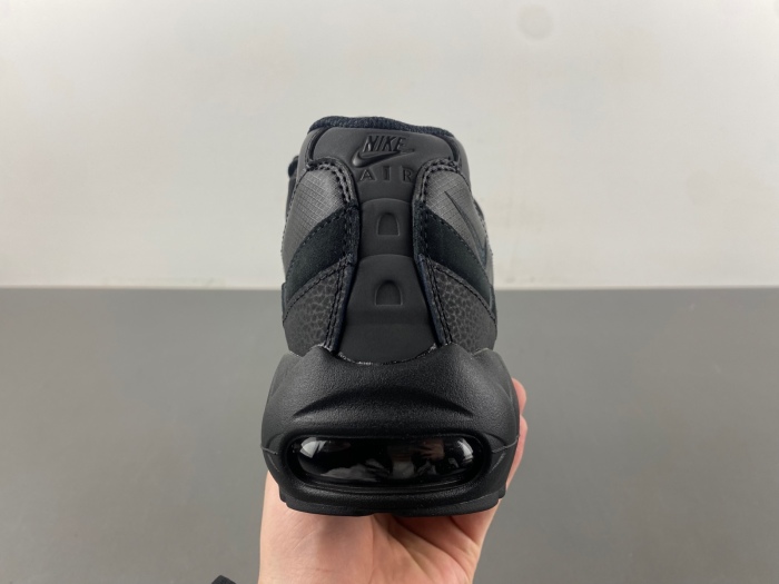 Air Max 95 Essential Triple Black  CI3705-001