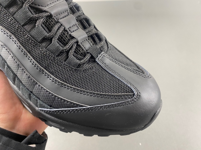 Air Max 95 Essential Triple Black  CI3705-001