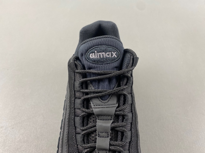 Air Max 95 Essential Triple Black  CI3705-001