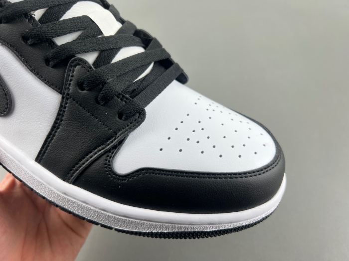 Air Jordan 1 Retro Low Panda 5553558-131