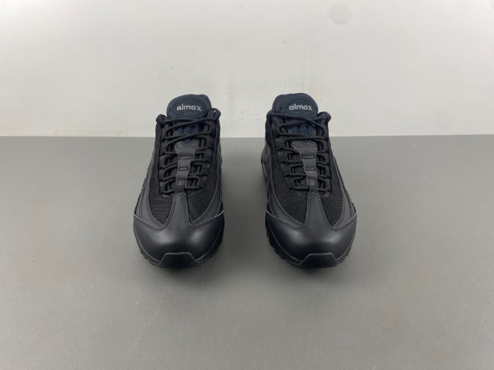 Air Max 95 Essential Triple Black  CI3705-001