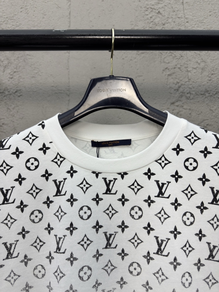 L*ouis V*uitton  T-shirt Top Quality X.C 20250519-98