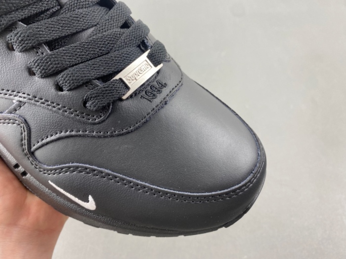 Air Max 1 '87 SP Supreme Black White  HF8813-001