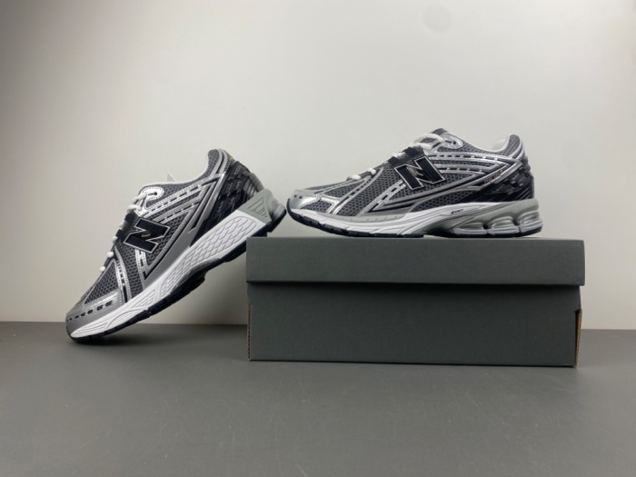 New Balance 1906R M1906RCG