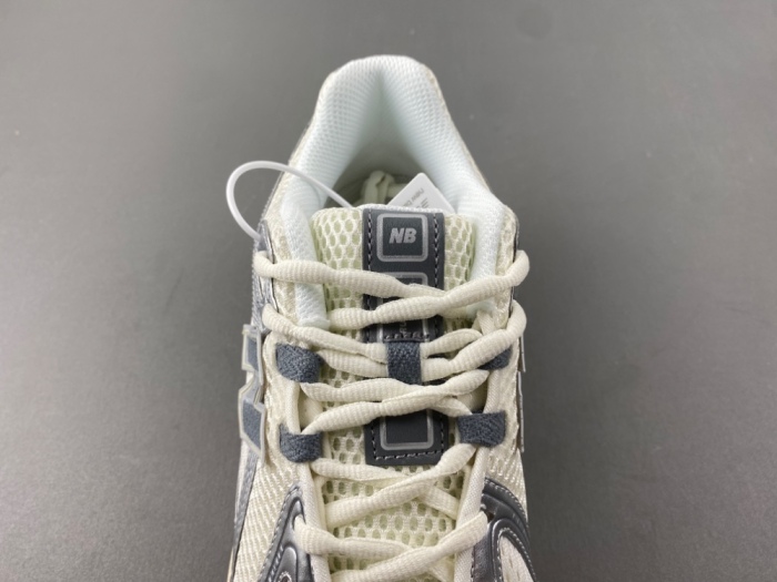 New Balance 1906R Moonrock Silver M1906RFS