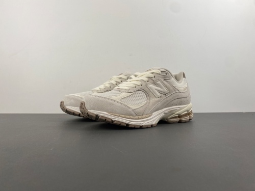 New Balance 2002R Beige M2002RHX