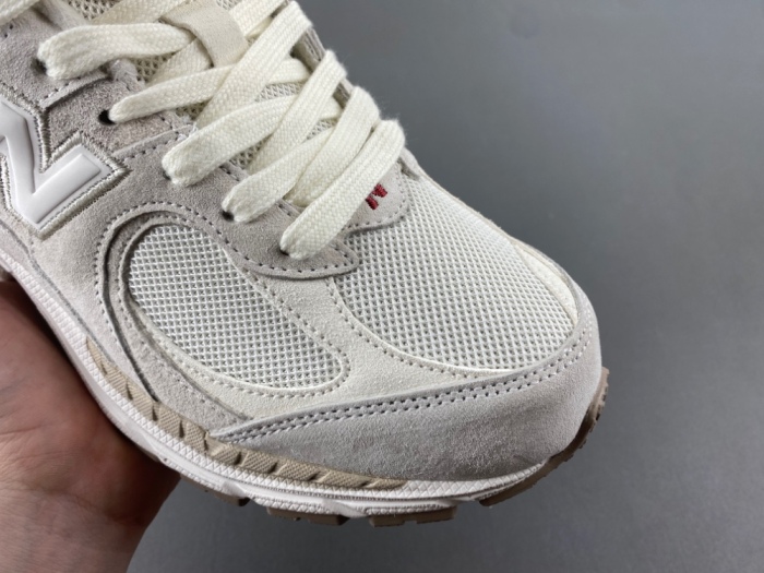 New Balance 2002R Beige M2002RHX