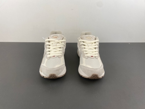 New Balance 2002R Beige M2002RHX