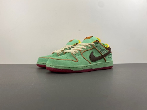 SB Dunk Low Rodeo Tourmaline HF3058-300