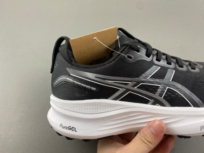 ASICS Gel-Kayano 32 Black White 1011C052-002