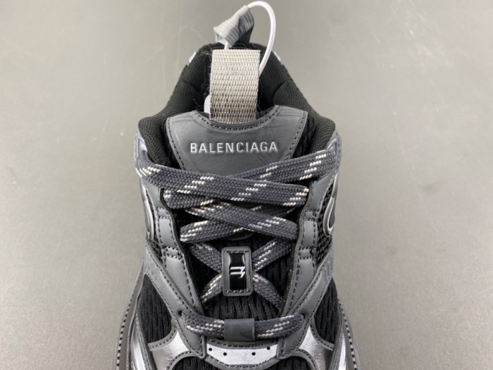 B*alenciaga 6XL AM 20260115-9