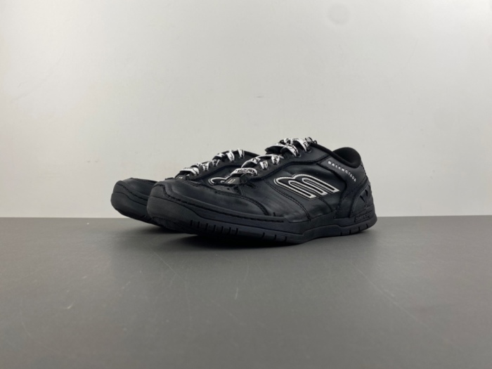 B*alenciaga Hamptons AM 20260115-7