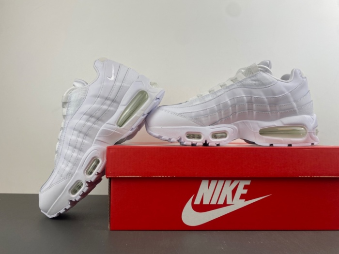 Air Max 95 OG Big Bubble Triple White HM8755-100