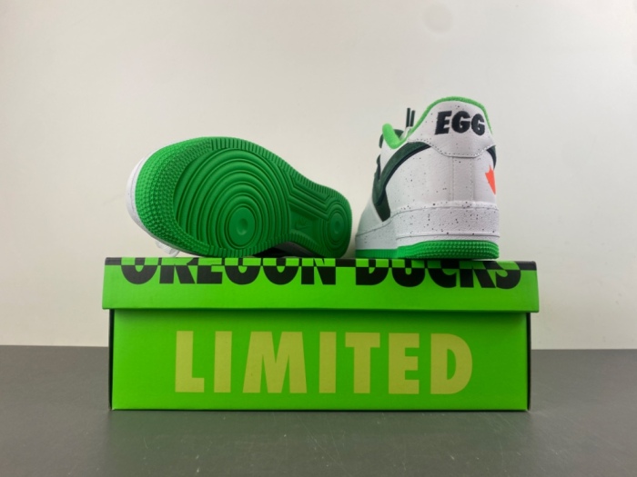 Air Force 1 Low Ducks of a Feather University of Oregon Egg or Duck IU7613-100