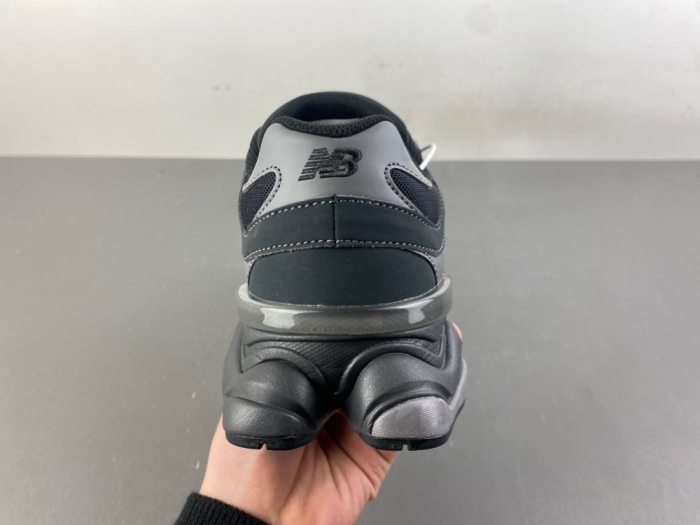 New Balance 9060 Mono Black  U906079E
