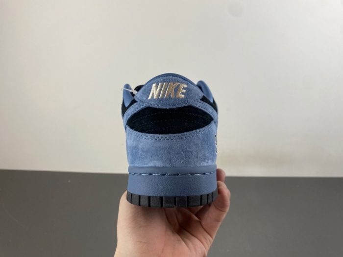 SB Dunk Low Supreme 94 Ocean Fog HQ8487-400