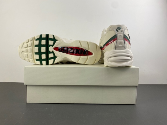 Air Max 95 SP Undefeated Sail IB4453-100