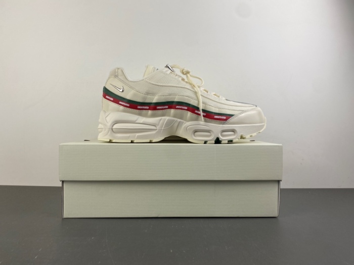 Air Max 95 SP Undefeated Sail IB4453-100