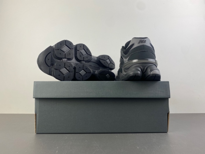 New Balance 9060 Mono Black  U906079E