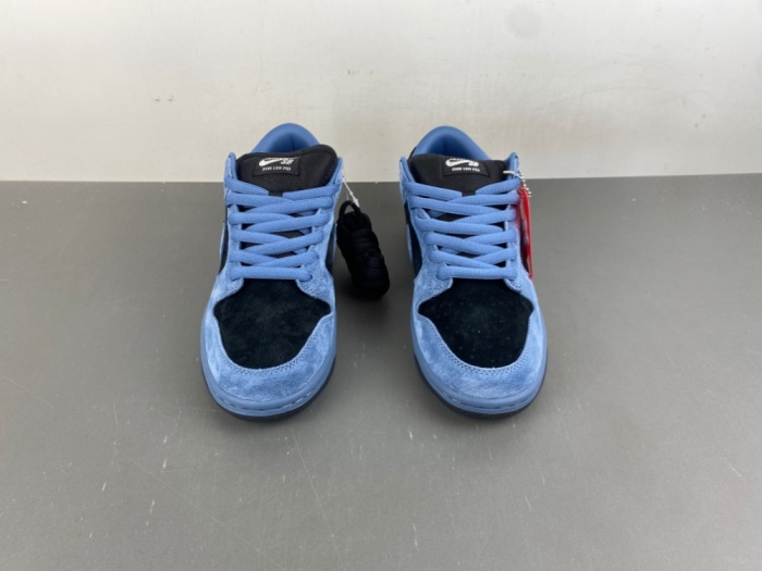 SB Dunk Low Supreme 94 Ocean Fog HQ8487-400