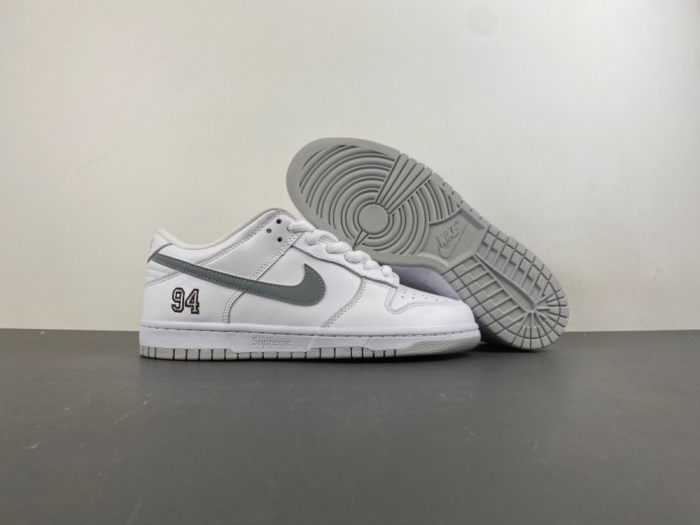 SB Dunk Low Supreme 94 White Metallic Silver HQ8487-100