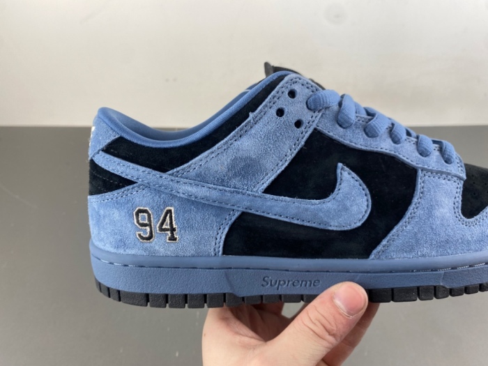 SB Dunk Low Supreme 94 Ocean Fog HQ8487-400