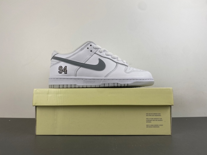 SB Dunk Low Supreme 94 White Metallic Silver HQ8487-100
