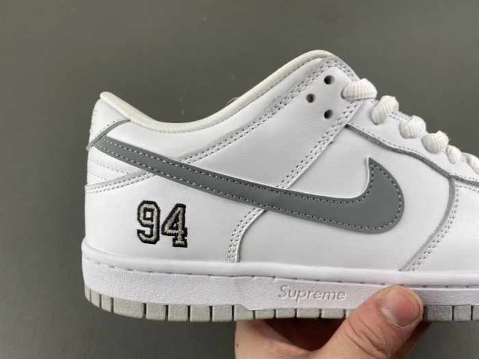 SB Dunk Low Supreme 94 White Metallic Silver HQ8487-100
